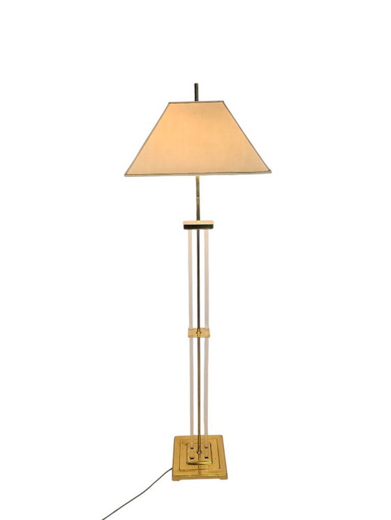Image 1 of Lámpara de pie de lucita de latón y plexiglás