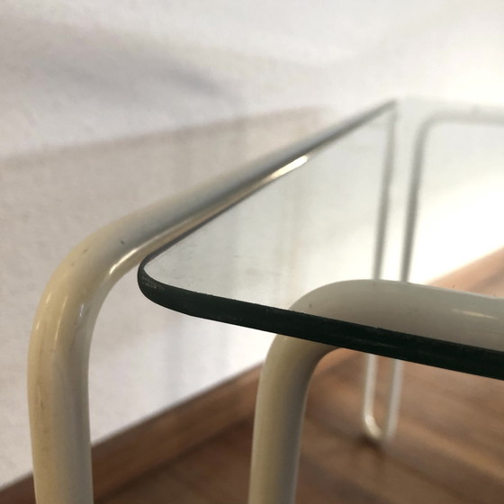 Image 1 of Mesa de centro con diseño de marco tubular