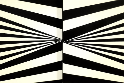 Scandinavisch dressoir van berkenhout met handgeschilderd op-art patroon, jaren 60