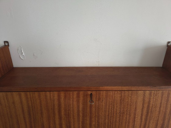 Image 1 of Mobiletto da parete | Metà anni '60 | teak | danese