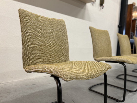 Image 1 of 4 chaises de salle à manger Leolux Freyr, tissu Safire jaune