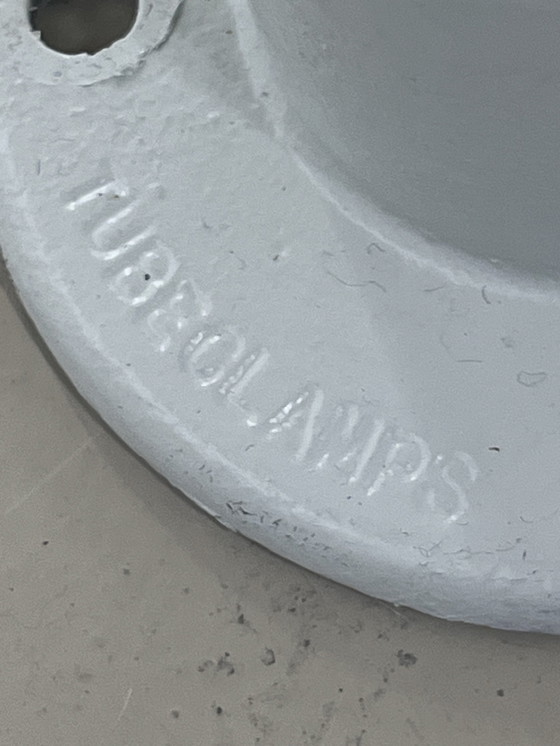 Image 1 of Table à manger en chêne massif 140 cm piètement industriel