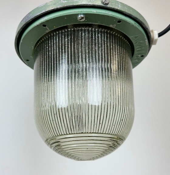 Image 1 of Lampada da bunker industriale verde di Polam Gdansk, anni '60