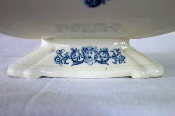 Image 1 of Grande zuppiera rinascimentale in pietra di ferro di Clairefontaine, XIX secolo