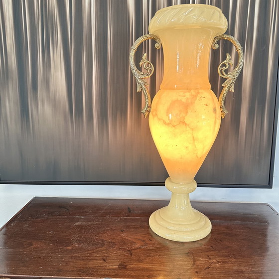Image 1 of Lampe de table amphore vintage aspect albâtre – France, vers 1960-1970