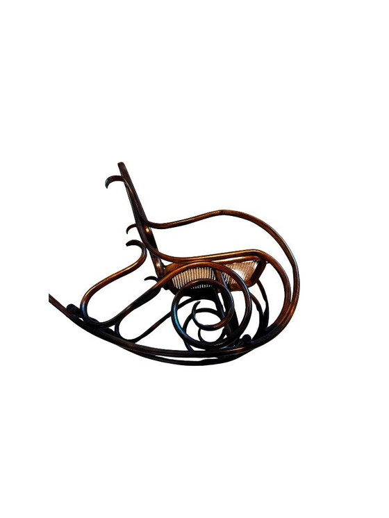 Image 1 of Sedia a dondolo in legno vintage | stile Thonet