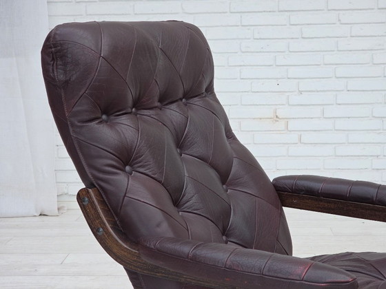 Image 1 of Jaren 70, Scandinavische fauteuil, bruin meubelleer, gebogen hout.