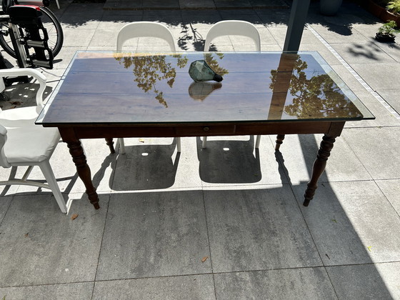 Image 1 of Notenhouten eettafel in boerderijstijl (Frankrijk, jaren 1830) - 6 personen