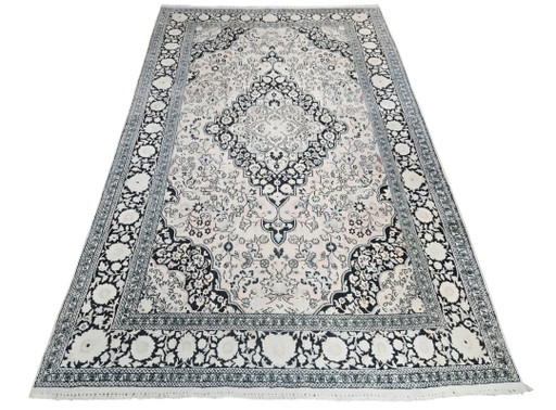 Handgeknüpfter orientalischer Seidenteppich aus Kaschmir, rosa Medaillonmuster, 177 x 280 cm