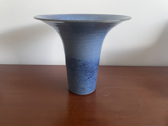 Image 1 of Gubbels Helden - Blaue Kunsttöpferei Trompetenvase