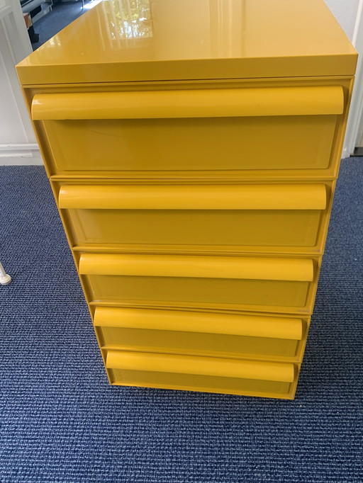 Kartell chest of drawers (5j to split