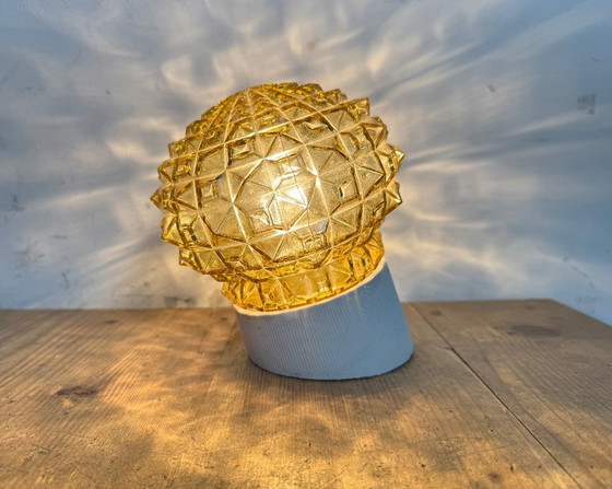 Image 1 of Applique vintage in porcellana bianca, anni '70