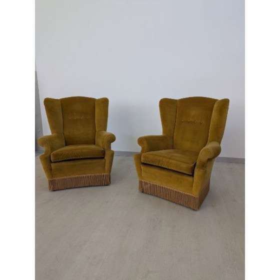 Image 1 of Paire de fauteuils à franges en velours ocre (années 1960)