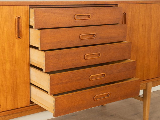 Mid-Century Sideboard aus den 1960er Jahren – Holz (photo 6 of 9)