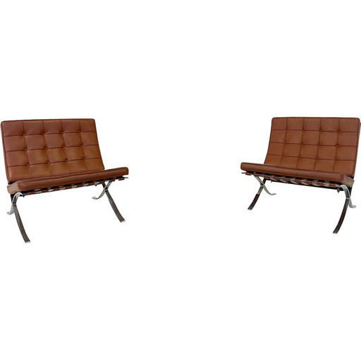 Coppia di poltrone vintage in pelle marrone modello Barcellona di Mies Van Der Rohe per Knoll