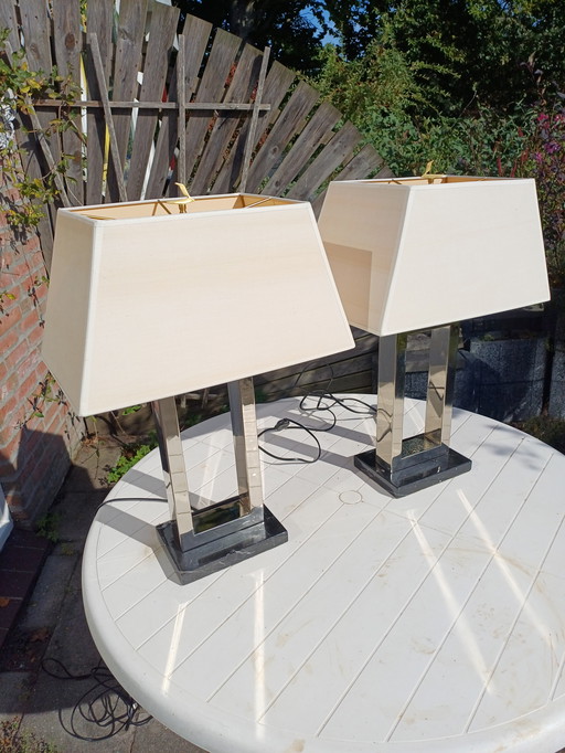 Lámparas de mesa cromadas modernas de mediados de siglo.