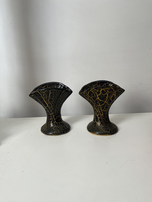 2 Chinese Vases