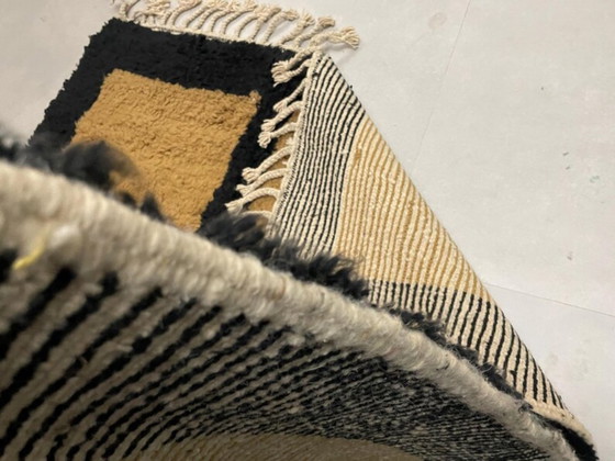 Image 1 of Handgemaakt Marokkaans tapijt 250 cm x 150 cm