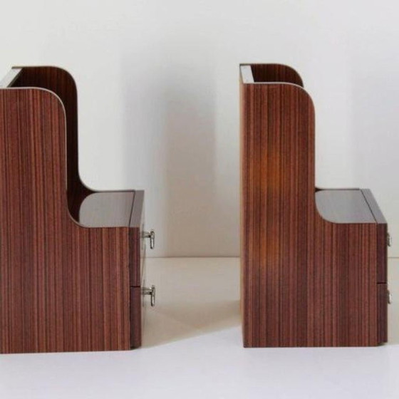 1x Vintage Italiaanse Mid-Century Modern Palissander Nachtkastjes, circa 1970 – Glass (photo 4 of 11)