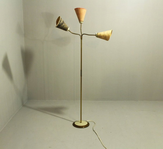 Image 1 of Italienische Stehlampe aus Messing mit drei Leuchten, 1960er Jahre