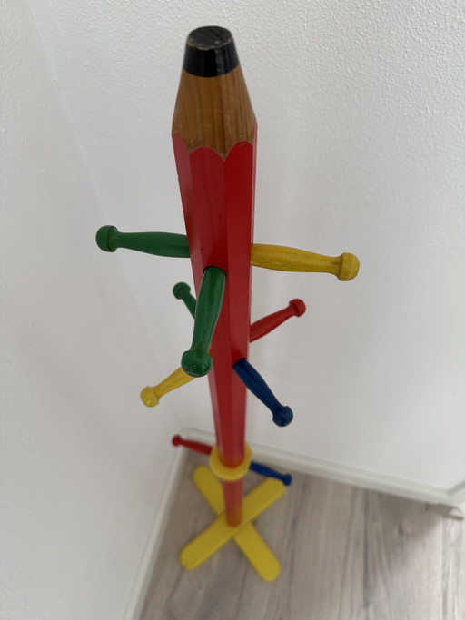 Perchero vintage de IKEA diseñado por Pierre Sala