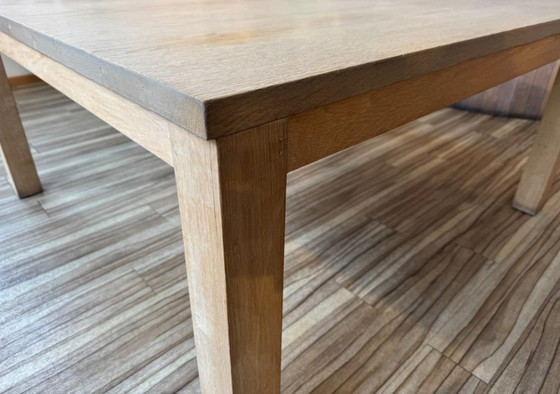 Image 1 of Table en chêne de prestige, une pièce maîtresse.