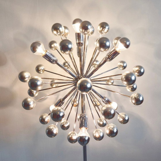 Image 1 of LAMPADAIRE VINTAGE SPUTNIK SPACE AGE 1970 EN METAL CHROME & BOULES ARGENTEES 70S