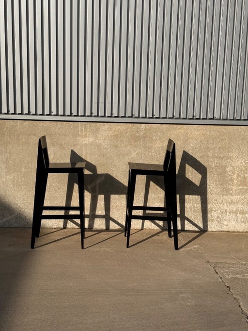 LIGNE ROSET set van 2 LA PLIEE barkrukken zwart staal