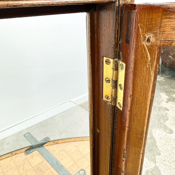 Image 1 of Antieke vitrinekast met gebogen glas – houten displaykast – begin 20e eeuw