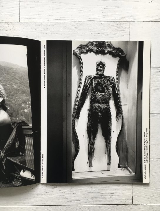 Image 1 of Numero 3 illustrato di Helmut Newton, autografato