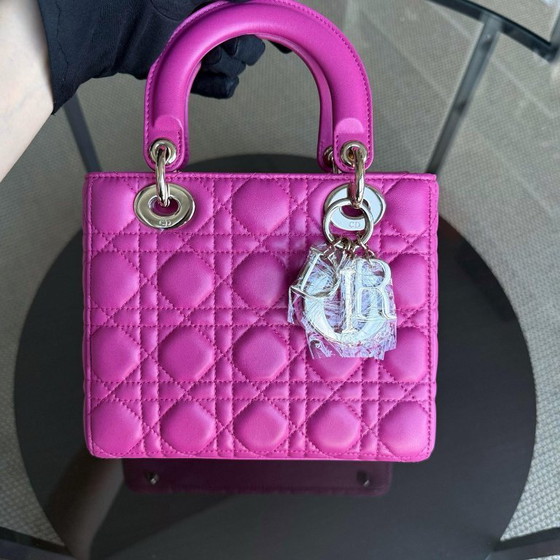 Image 1 of DIOR LADY SMALL FLAP - PELLE DI AGNELLO CANNAGE ROSA BARBIE, FERRAMENTA ORO