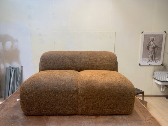 Image 1 of Divano lounge scultoreo - Unica in bouclé kiwi (2 posti, 140 cm)