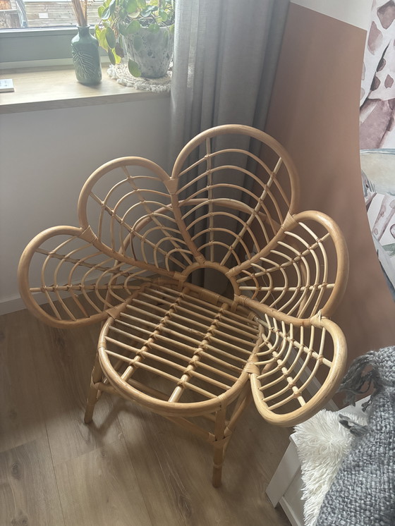 Image 1 of Chaise Lotus en rotin