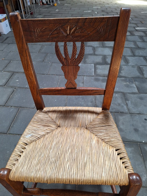 Ulmenholzstuhl aus dem 19. Jahrhundert
