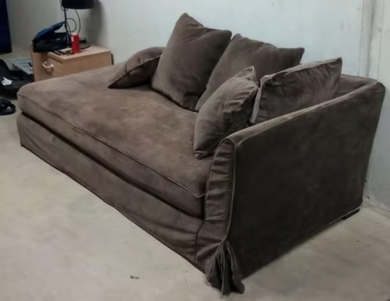 Image 1 of Kwalitatieve bruine longchair in velour in een zeer nette staat