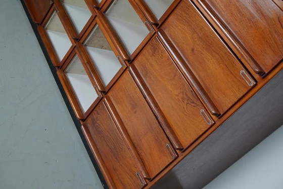 Image 1 of Gran armario de mercería antiguo holandés de madera noble, década de 1930