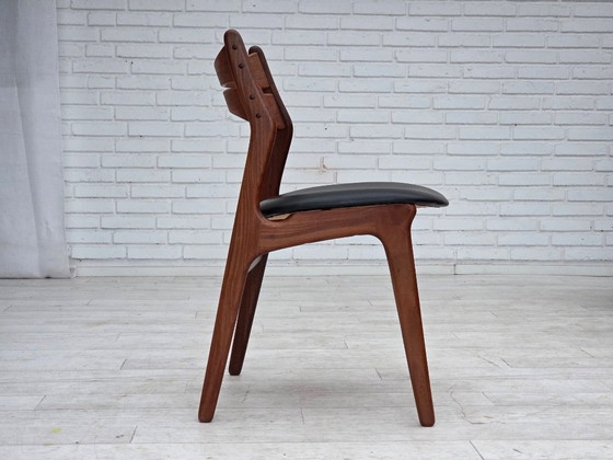 Image 1 of Anni '60, set di 4 sedie da pranzo danesi rivestite, design di Erik Buck, modello 310.