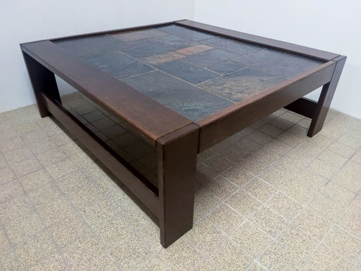 Table basse brutaliste en pierre naturelle Wenge