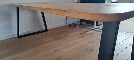 Image 1 of Table des tables lourdes 2,30 m