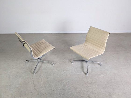 Image 1 of Ensemble de 2 chaises Herman Miller EA 106 originales, chaise Charles Ray Eames