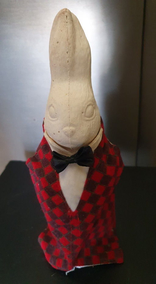 Conejo de Pascua antiguo con cesta (24 cm) – papel maché/yeso – ca. 1930/50