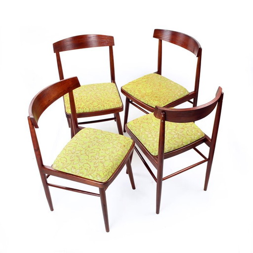 Ensemble de 4 chaises de salle à manger vintage en bois de chêne par Ton, Tchécoslovaquie années 1960