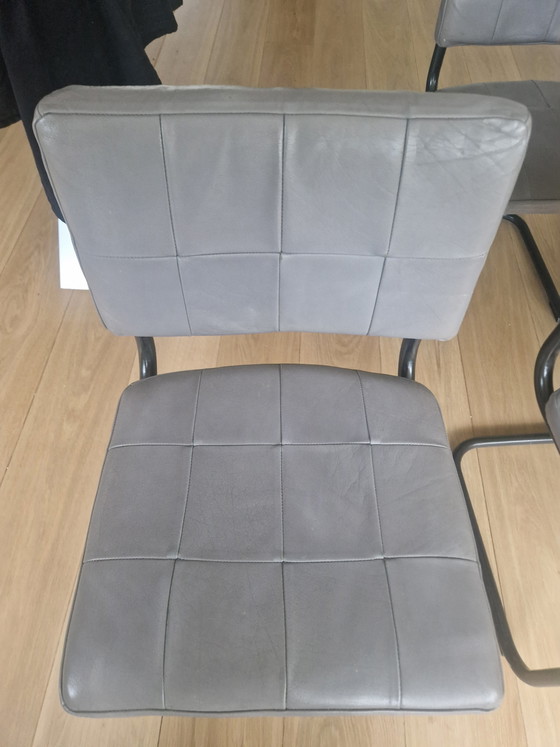 Image 1 of 6 chaises de salle à manger en cuir gris