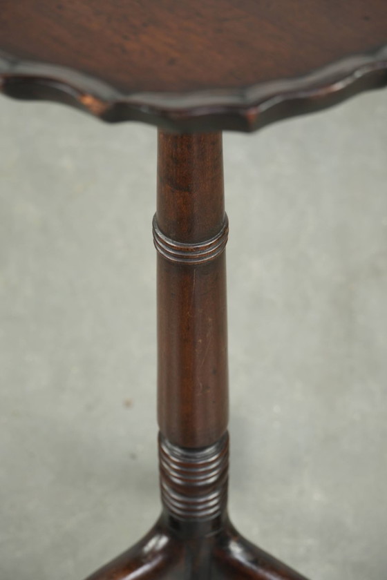 Image 1 of Elegant and subtle antique English wine table/plant/side table from the late 18th century