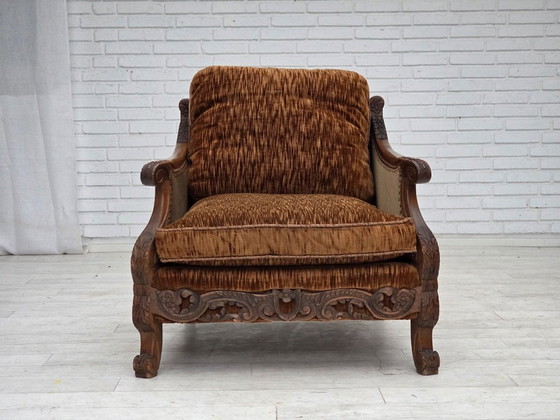 Image 1 of Jaren 1930-1935, Deense fauteuil, meubelvelours, meubelgaas, gesneden essenhout.