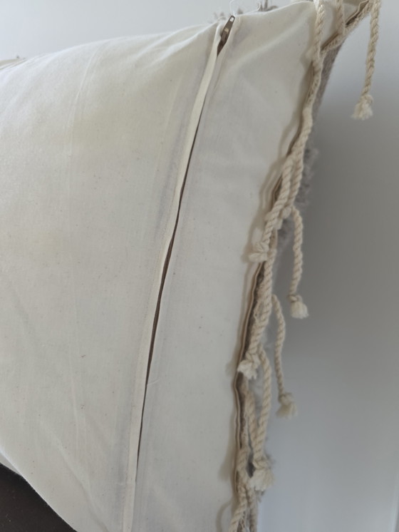 Image 1 of Hand-knotted wool pillowcase