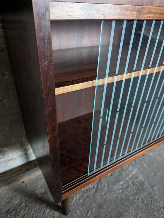 Image 1 of Armoire murale danoise vintage - tiroirs en verre