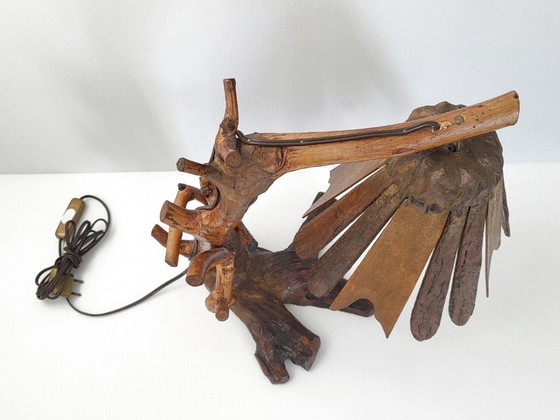 Image 1 of Vintage brutalistische tafellamp uit de jaren 70, gemaakt van organisch, plantaardig houtsnijwerk.