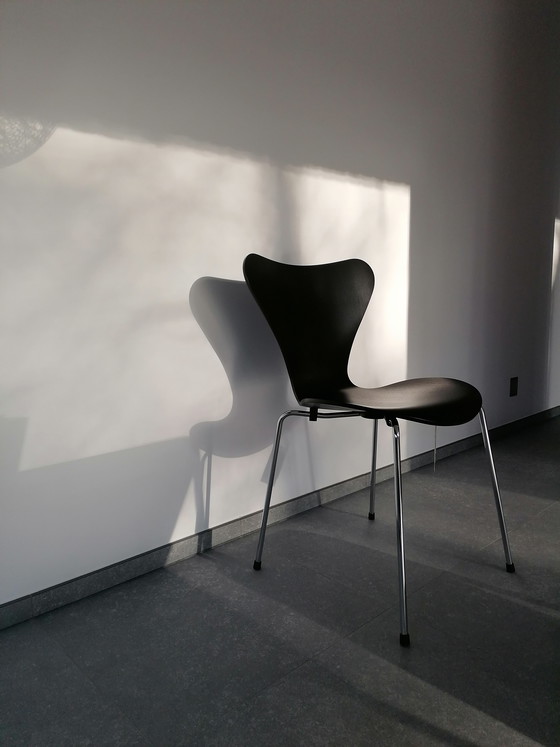 Image 1 of Nuevas sillas mariposa Fritz Hansen Serie 7 Arne Jacobsen