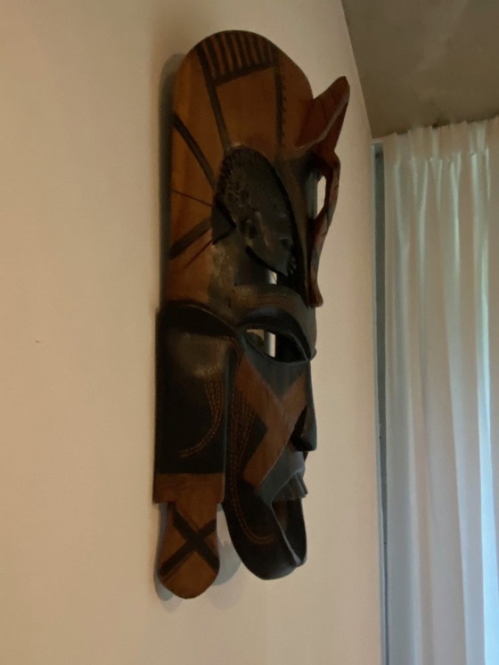 Image 1 of Grand masque décoratif du Kenya – en bois sculpté à la main, vers 1991
